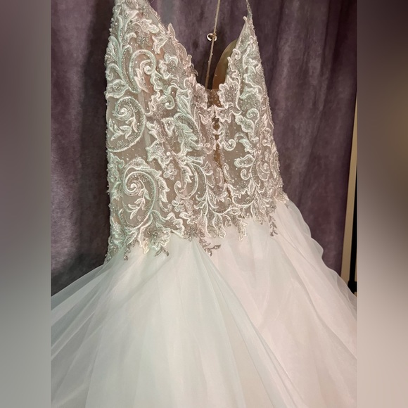 Mon Cheri Bridal wedding dress. Great condition, size 18. - Picture 3 of 9